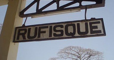 Le manque d'infrastructure à Darou Rakhmane — affiche