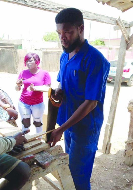 L'Annonce — affiche